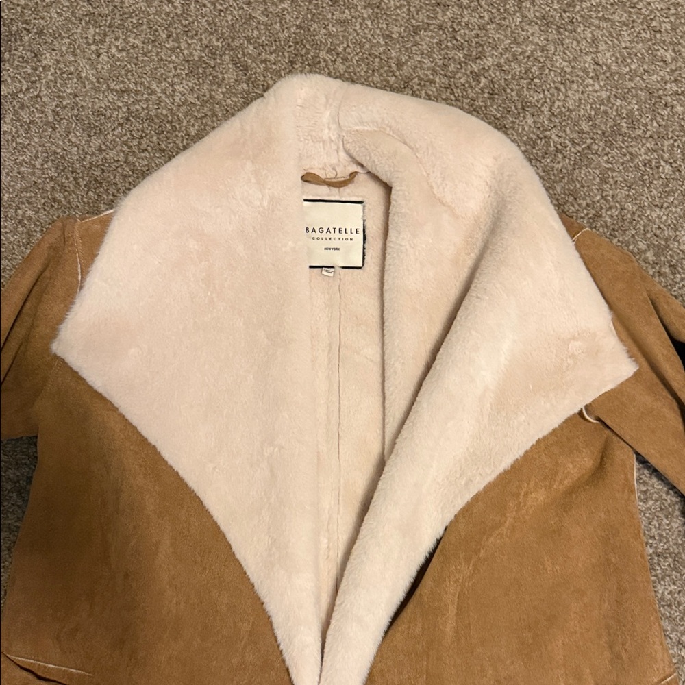 Never worn Bernardo Tan faux Suede fur lined open Jacket with pockets - Picture 2 of 5
